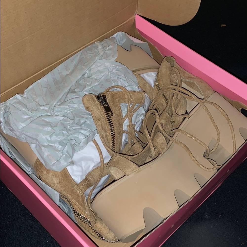 Sugar Thrillz Platform Sandals